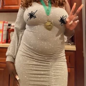 Brand: Windsor  size: L  color:light green sparkly